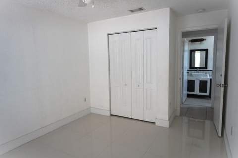 18011 SW 139th Court, Miami FL - photo 13 of 21
