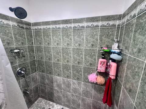 2385 NW 11th St B16, Miami FL - photo 8 of 12