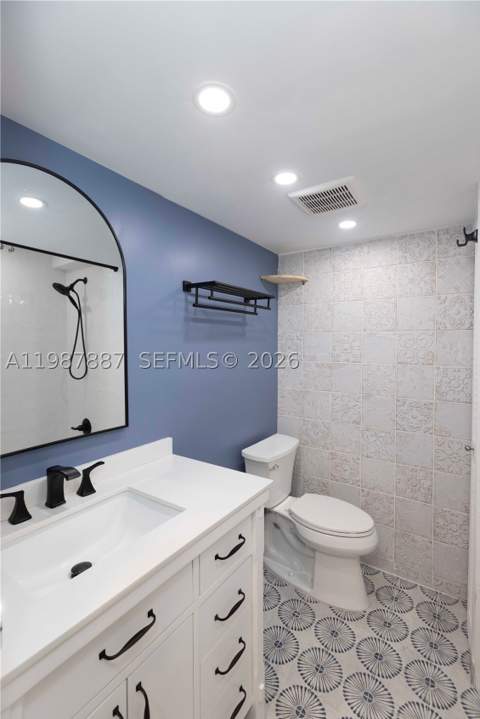 13499 Biscayne Blvd 613, North Miami FL - photo 18 of 29