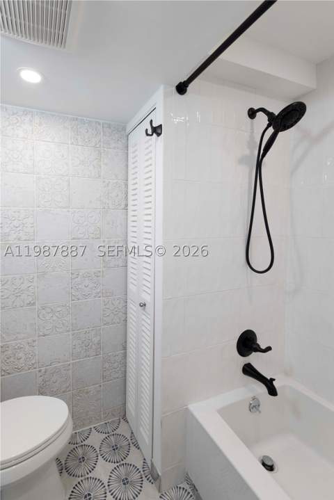 13499 Biscayne Blvd 613, North Miami FL - photo 20 of 29