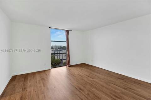 13499 Biscayne Blvd 613, North Miami FL - photo 22 of 29