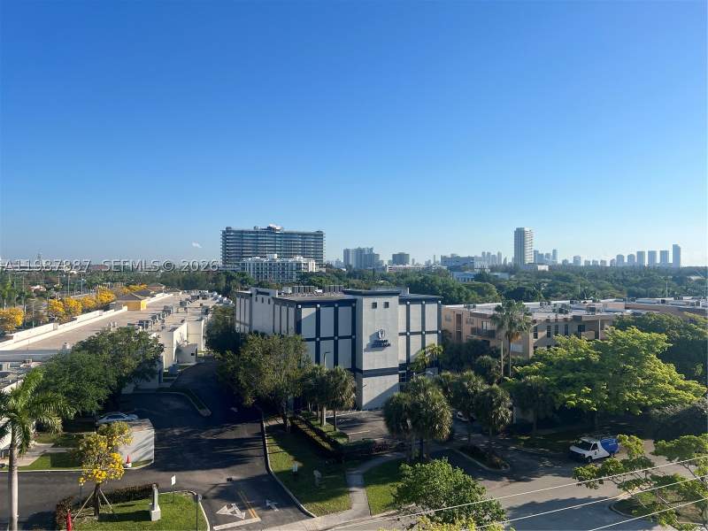 2 bedroom Condominium at 13499 Biscayne Blvd 613, Sailboat Cay Condo, North Miami — photo 3