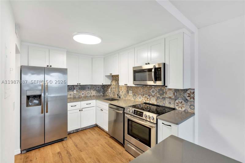 2 bedroom Condominium at 13499 Biscayne Blvd 613, Sailboat Cay Condo, North Miami — photo 4