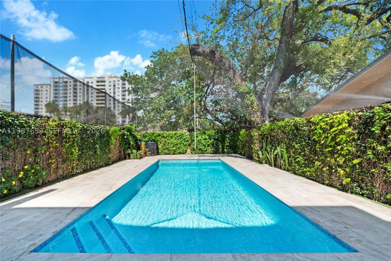 3 bedroom Townhouse at 2943 SW 23rd St, Miami Suburban Acres, Miami — photo 3