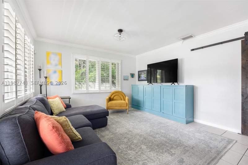 3 bedroom SingleFamilyResidence at 809 Angelo Ave, Cortez Place, Coral Gables — photo 3