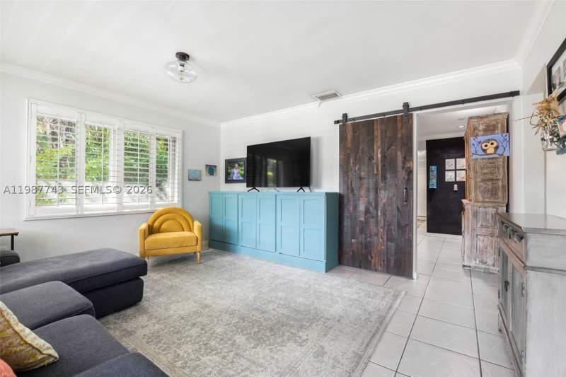 3 bedroom SingleFamilyResidence at 809 Angelo Ave, Cortez Place, Coral Gables — photo 4