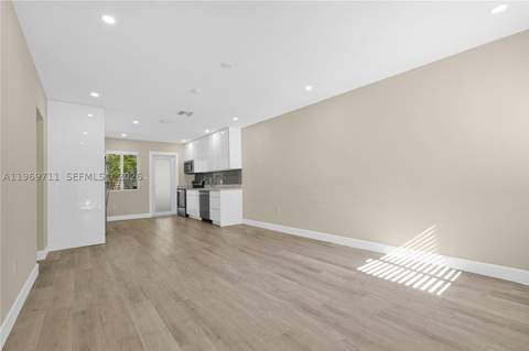 11919 NE 8th av, Biscayne Park FL - photo 16 of 53