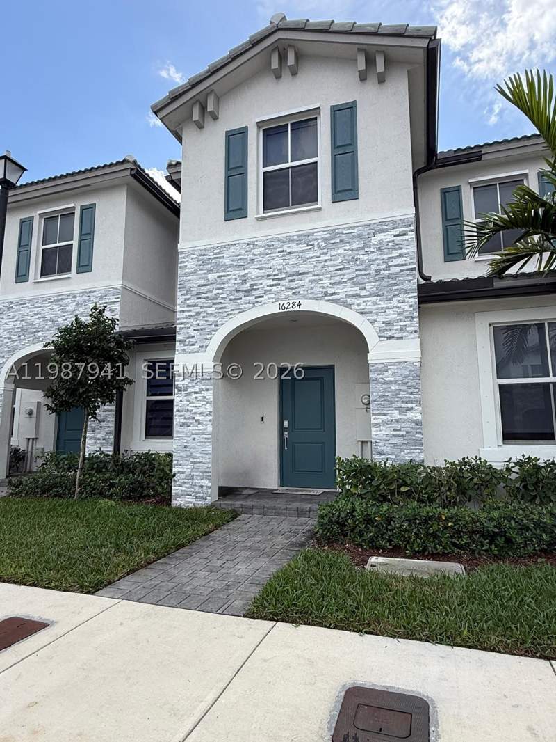 3 bedroom Townhouse at 16284 SW 292nd St, Cedar Pointe, Homestead — photo 2