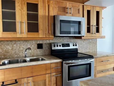 2841 NE 163rd St 1007, North Miami Beach FL - photo 9 of 30