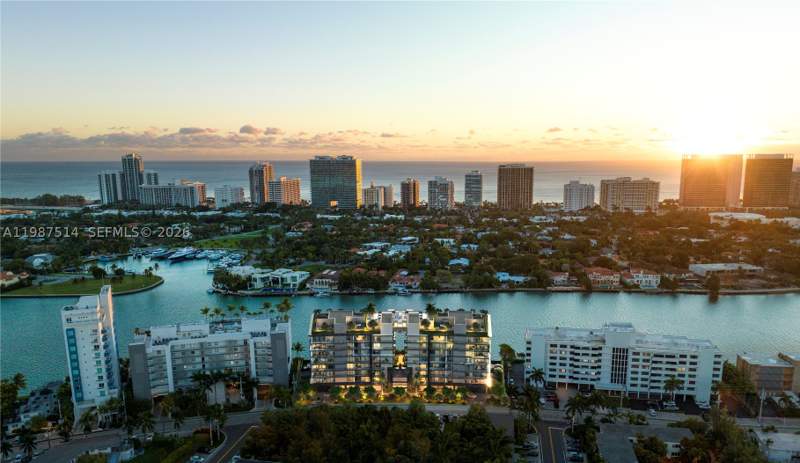 3 bedroom Condominium at 10141 E Bay Harbor Drive 703, Bay Harbor Towers, Bay Harbor Islands — photo 2