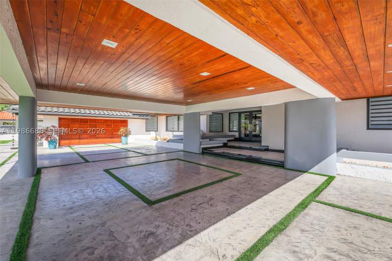 5 bedroom SingleFamilyResidence at 13801 SW 34th St, J G Heads Farms, Miami — photo 4