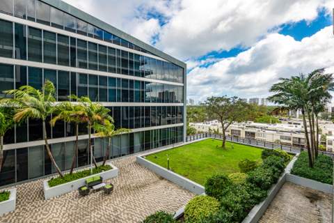 2960 NE 207th Street 708, Aventura FL - photo 7 of 33