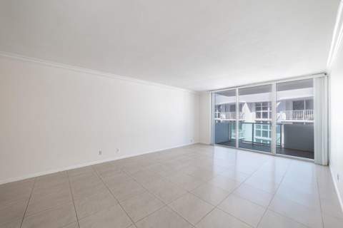 1200 West Avenue 1521, Miami Beach FL - photo 7 of 33
