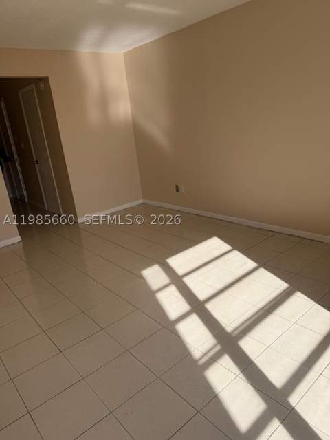 9180 Fontainebleau Blvd 401, Miami FL - photo 8 of 12