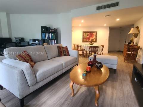 3475 N Country Club Dr 202, Aventura FL - photo 9 of 23
