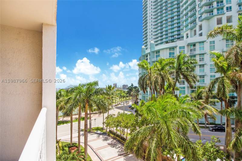 1 bedroom Condominium at 2000 N Bayshore Dr 506, Cite Condo, Miami — photo 2