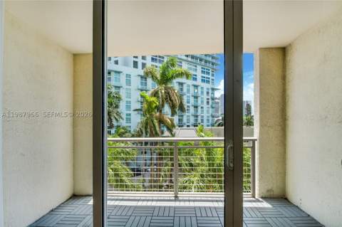 2000 N Bayshore Dr 506, Miami FL - photo 8 of 14