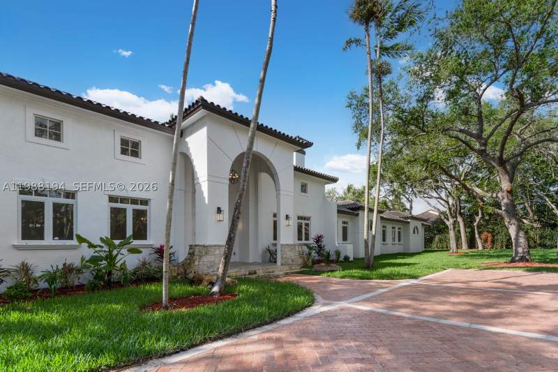 6 bedroom SingleFamilyResidence at 6200 SW 130th Ter, Bay Ridge Ests, Pinecrest — photo 3