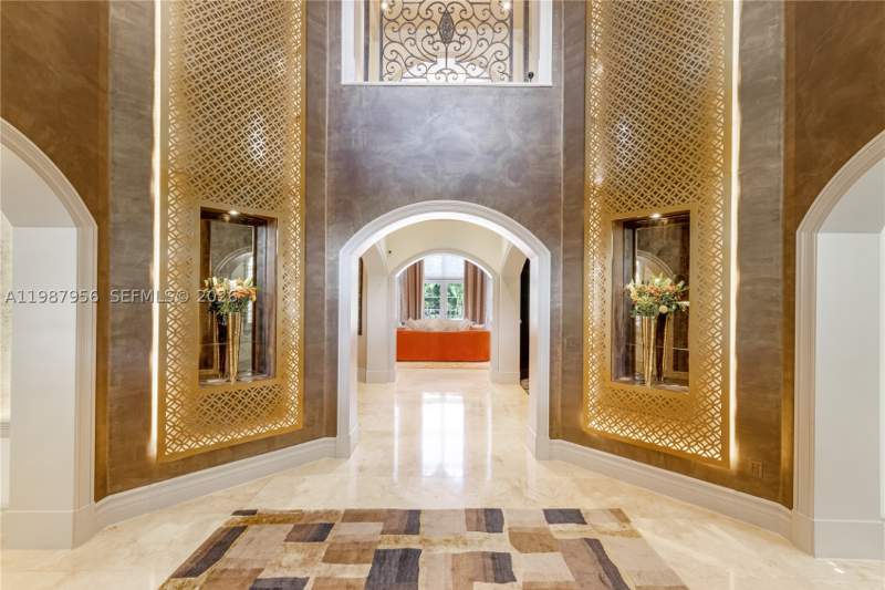 9 bedroom SingleFamilyResidence at 5250 Snapper Creek Rd, Snapper Creek Lakes Sub, Coral Gables — photo 5