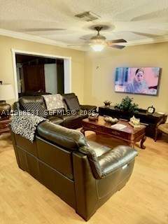 16236 SW 100th Ter, Miami FL - photo 11 of 17