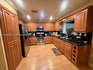 4 bedroom SingleFamilyResidence at 16236 SW 100th Ter, Forest Lakes Gardens Sec, Miami — photo 2