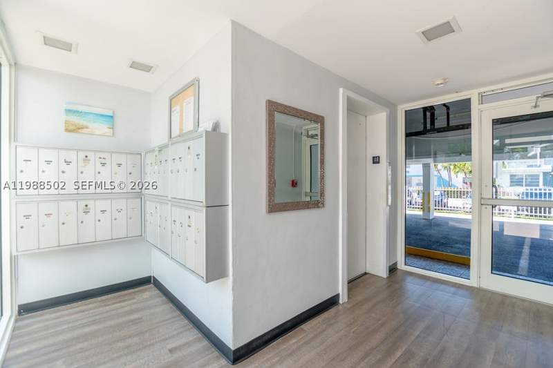 2 bedroom Condominium at 1990 Marseille Dr 402, Lisette Condo, Miami Beach — photo 4