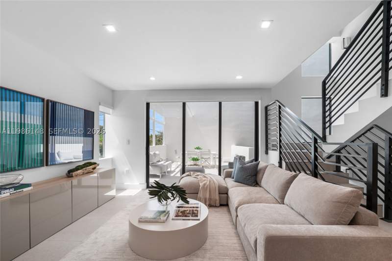 3 bedroom Townhouse at 721 SW 11th Street A, Brickell Eight, Miami — photo 2