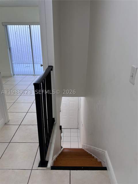 2750 W 76th St 208, Hialeah FL - photo 7 of 10