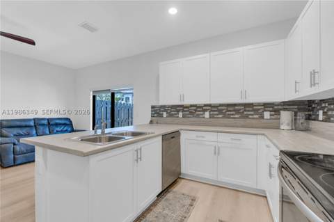 21068 NE 8th Ave, Miami FL - photo 7 of 38