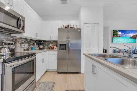 21068 NE 8th Ave, Miami FL - photo 9 of 38