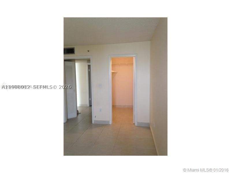 1 bedroom Condominium at 9688 Fontainebleau Blvd 205, Golfview Cl Fontainbl Pk, Miami — photo 3