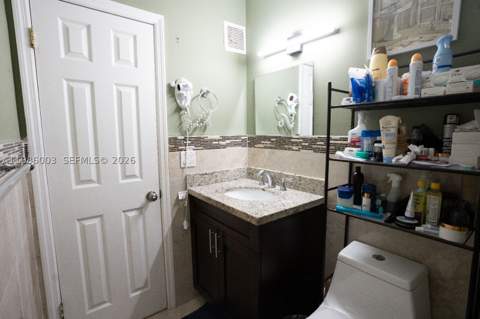 333 Ives Dairy Rd A33306, Miami FL - photo 19 of 20