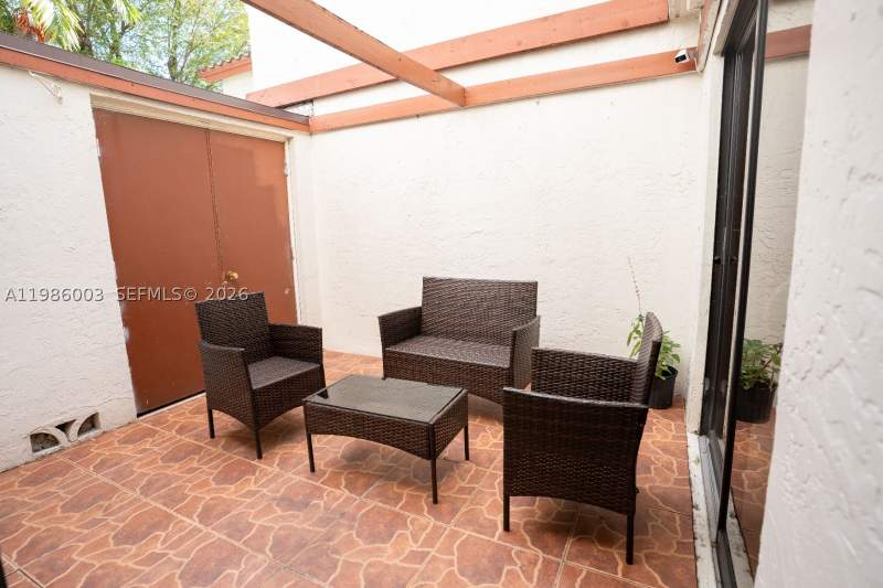 3 bedroom Townhouse at 333 Ives Dairy Rd A33306, Condo A At Mediterranea P, Miami — photo 4
