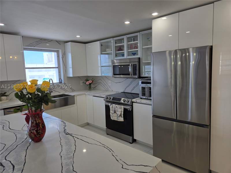 2 bedroom Condominium at 2750 NE 183rd St 2205 T, Commodore Plaza Condo, Aventura — photo 5
