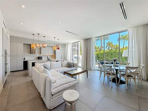 561 Warren Ln, Key Biscayne FL - photo 13 of 30