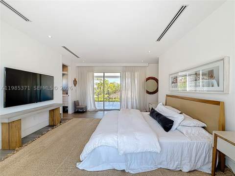561 Warren Ln, Key Biscayne FL - photo 22 of 30