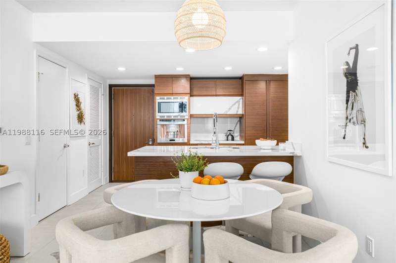 1 bedroom Condominium at 5875 Collins Ave 906, Mei Condo, Miami Beach — photo 3