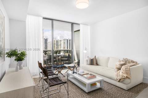 5875 Collins Ave 906, Miami Beach FL - photo 9 of 20
