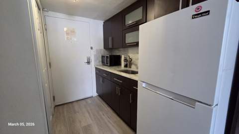 19201 Collins Avenue 105, Sunny Isles Beach FL - photo 6 of 8