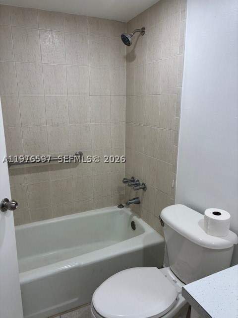 9493 SW 76th St L4, Miami FL - photo 15 of 33