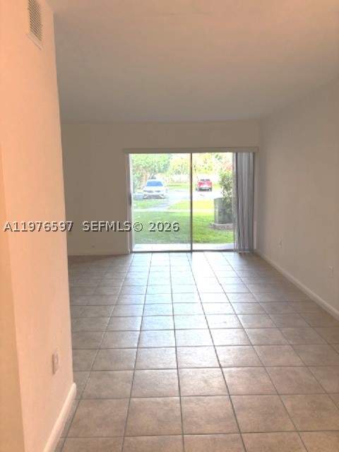 1 bedroom Condominium at 9493 SW 76th St L4, Sunset Palms East Condo, Miami — photo 2