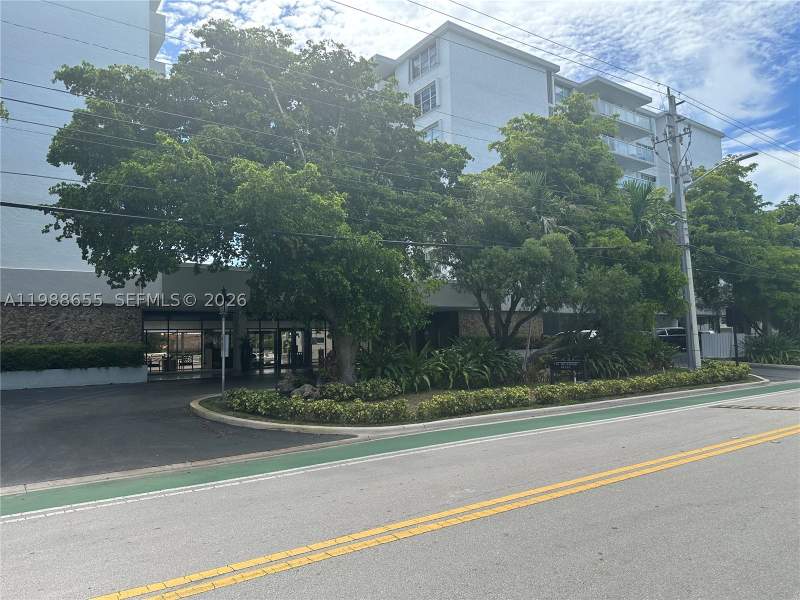 2 bedroom Condominium at 10000 W Bay Harbor Dr Ph4, 10000 Plaza Condo-North T, Bay Harbor Islands — photo 2