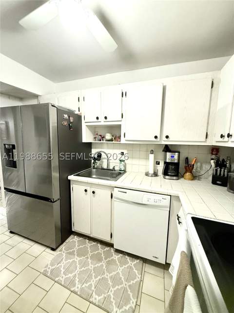 10000 W Bay Harbor Dr Ph4, Bay Harbor Islands FL - photo 23 of 34