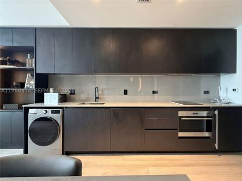 20 NE 11th St 4111, Miami FL - photo 6 of 26