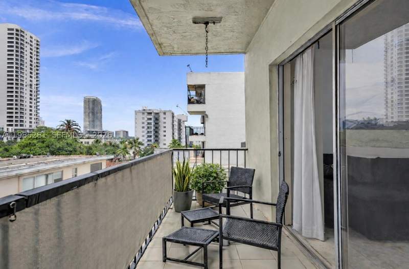 2 bedroom Condominium at 1236 Alton Rd 304, Alton Star Condo, Miami Beach — photo 5