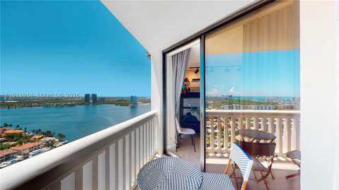 1000 W Island Blvd 2903, Aventura FL - photo 22 of 25
