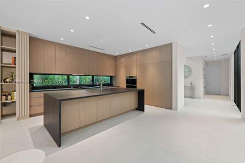 4534 Sheridan Ave, Miami Beach FL - photo 7 of 54