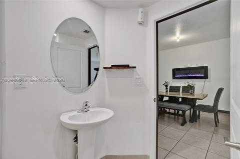 408 NE 212th Ter, Miami FL - photo 12 of 54
