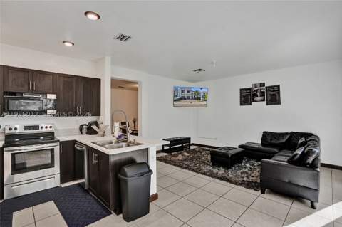 408 NE 212th Ter, Miami FL - photo 18 of 54