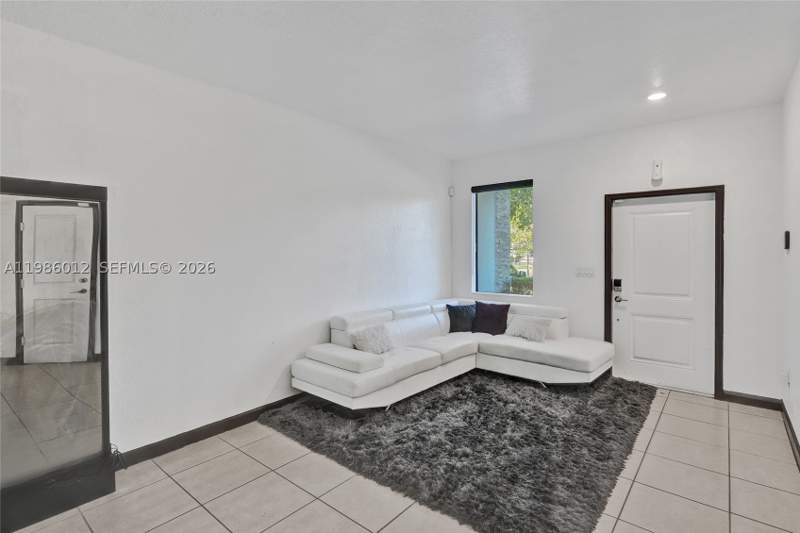 4 bedroom Townhouse at 408 NE 212th Ter, Via Venture Neighborhood, Miami — photo 5
